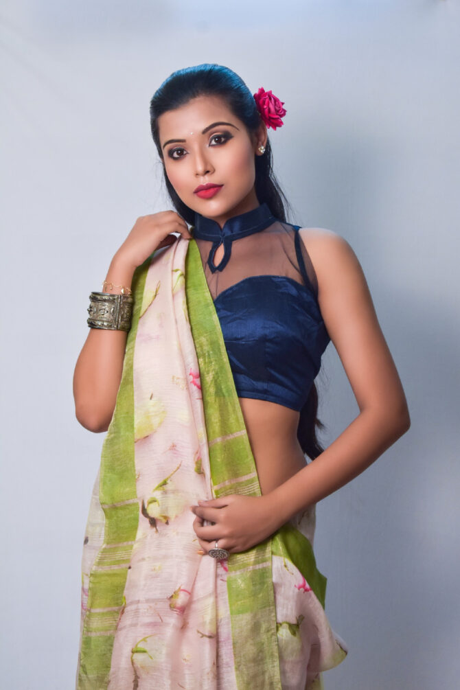 Lavender Blush White Floral Silk Linen Digital Print Saree