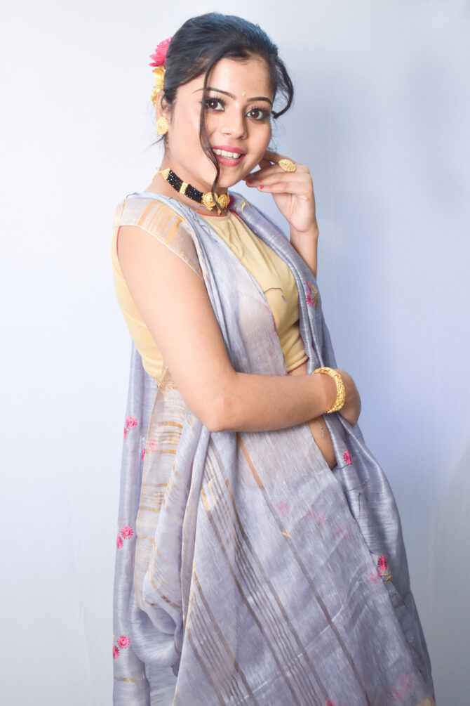 Mountbatten Pink Floral Silk Linen Embroidrey Linen Saree