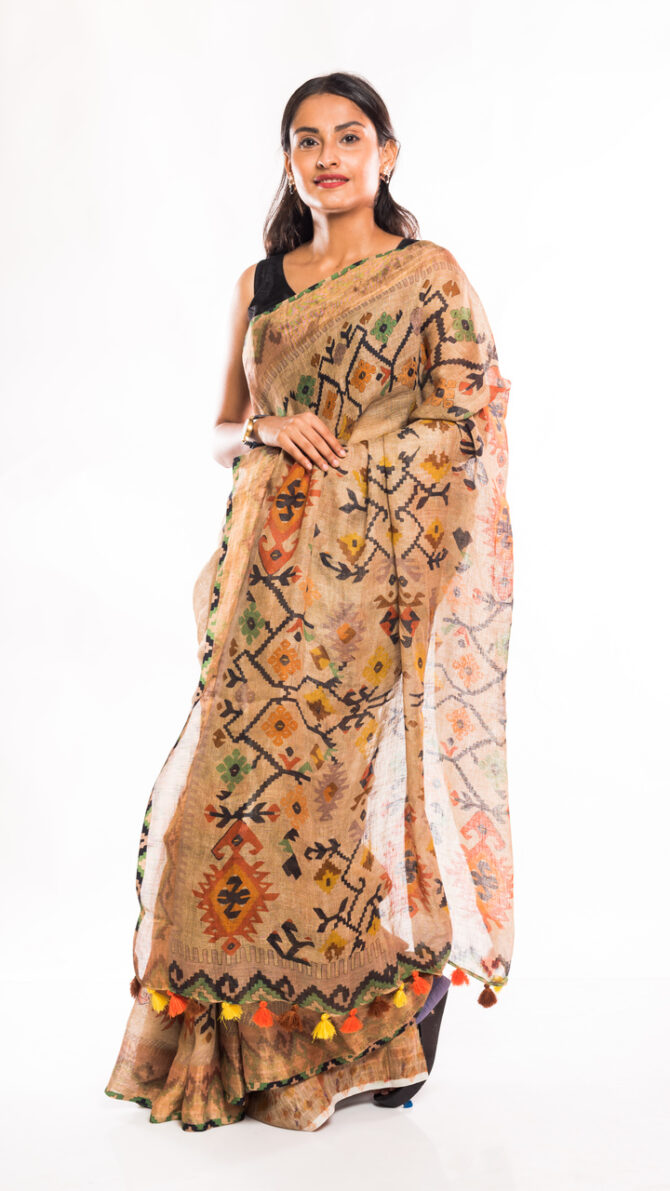 Tortilla Brown Geometric Digital Printed Saree (with tassel)