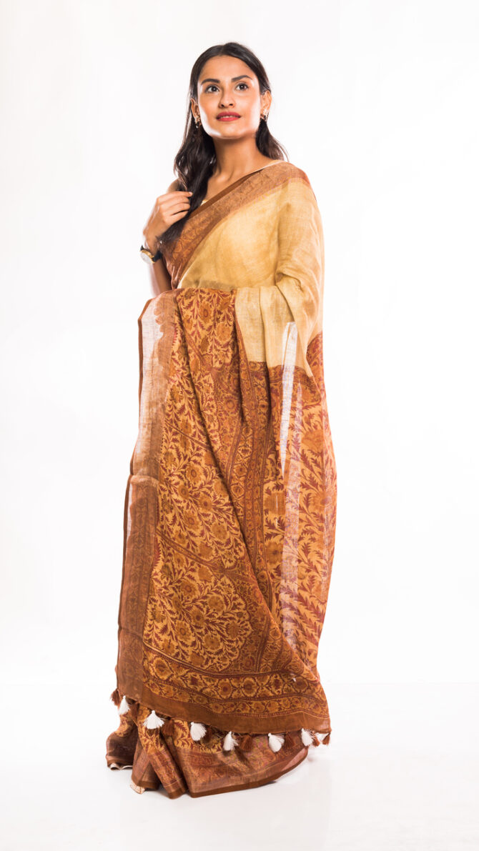 Beige Brown Pallu Floral Linen Digital Printed Saree (with tassel)