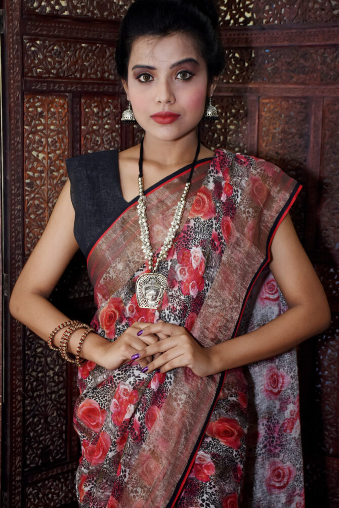 Red and Black Floral Linen Digital Printed Saree