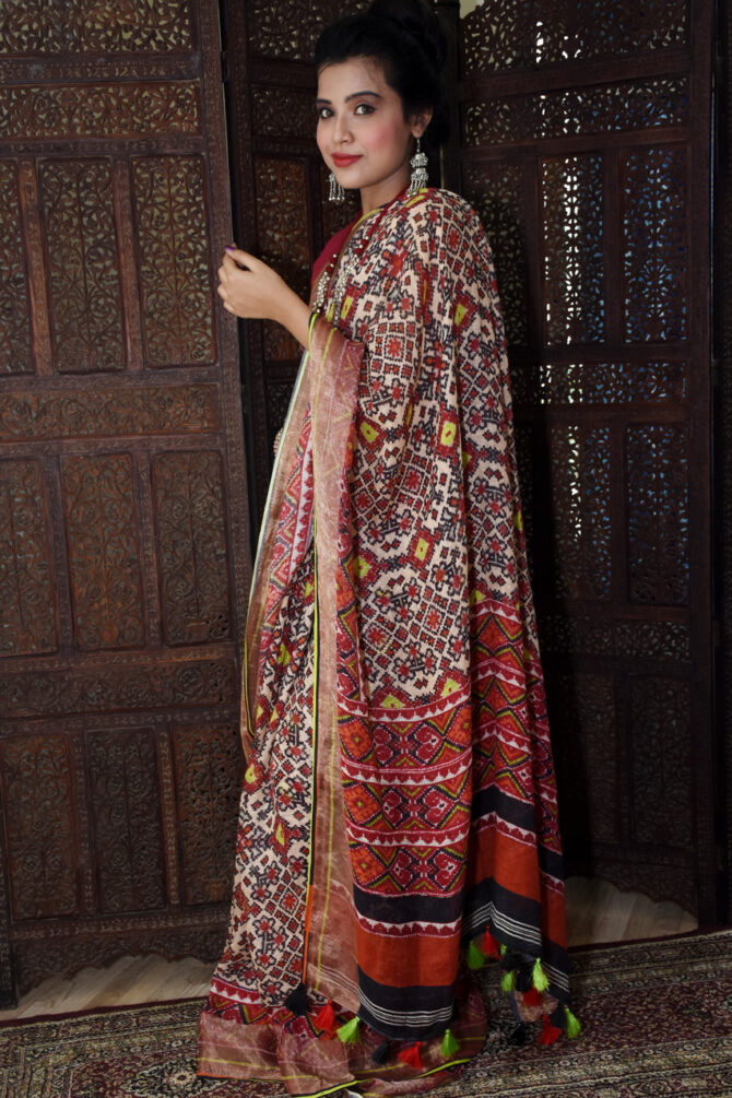 Patola Red and White Linen Digital Printed Saree