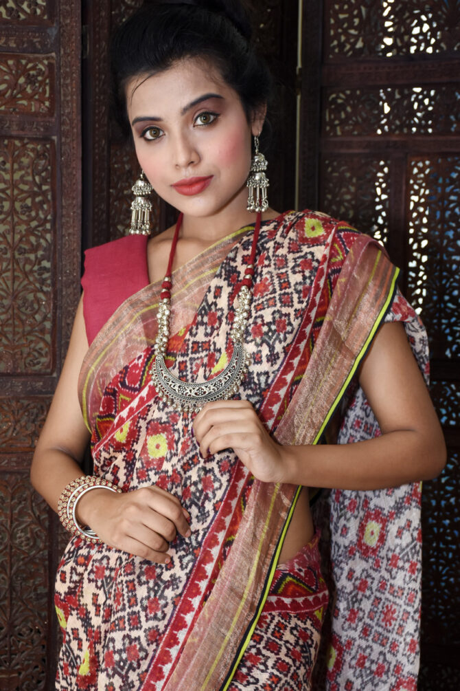 Patola Red and White Linen Digital Printed Saree