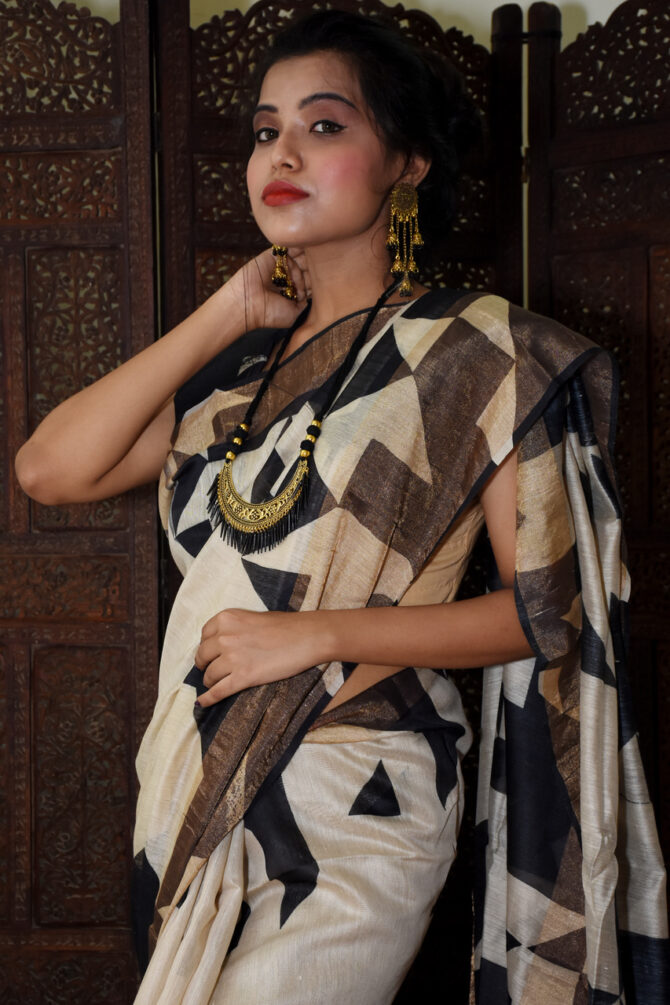 Black and White Geometric Mulberry Tussar Digital Printed Saree