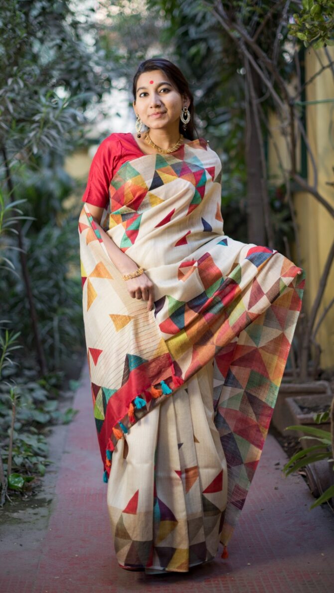UF Offwhite Geometric Digital Print Linen Saree