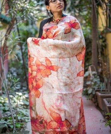 UF Offwhite Floral Digital Print Pure Linen Saree